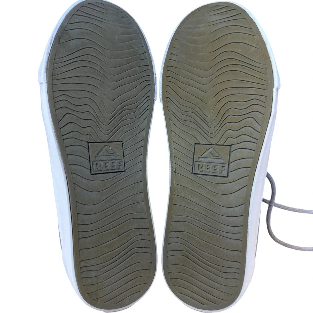 REEF Premium Lifestyle Sneakers Mens 9 Grey Low Top Canvas Skate Surf Casual
